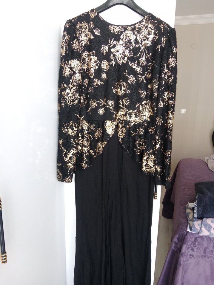 Uzun Kollu Klasik Varaklı Siyah Elbise - Görsel 2