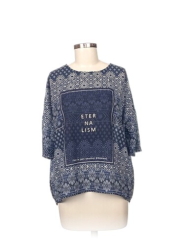 Stradivarius Bluz %70 İndirimli.