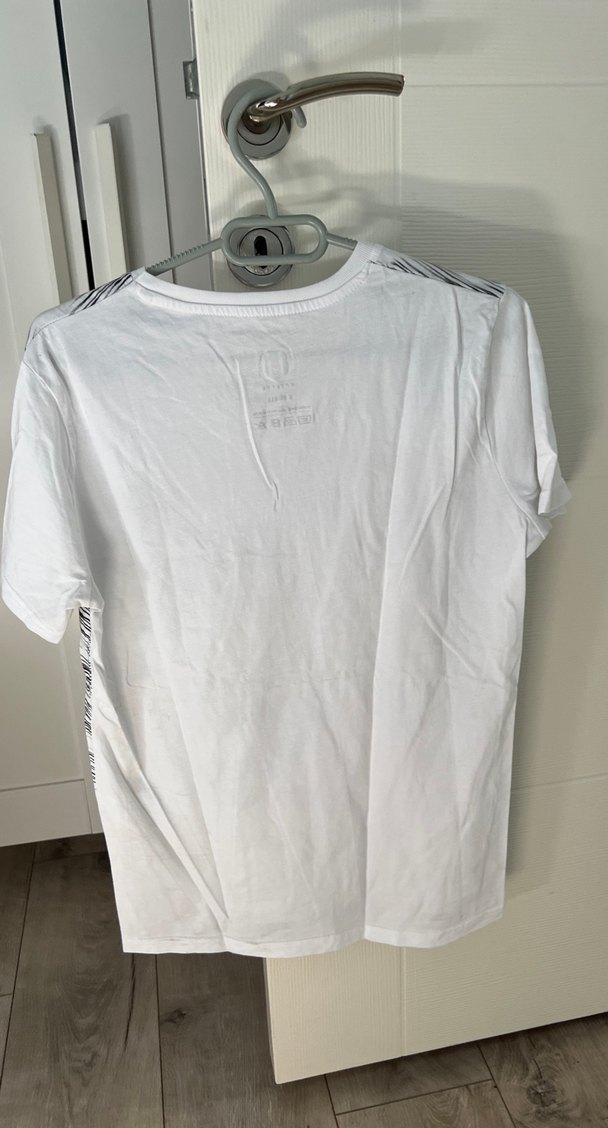 BJK Kartal Yuvası Beyaz Gri V Yaka Erkek Tişört - Görsel 4