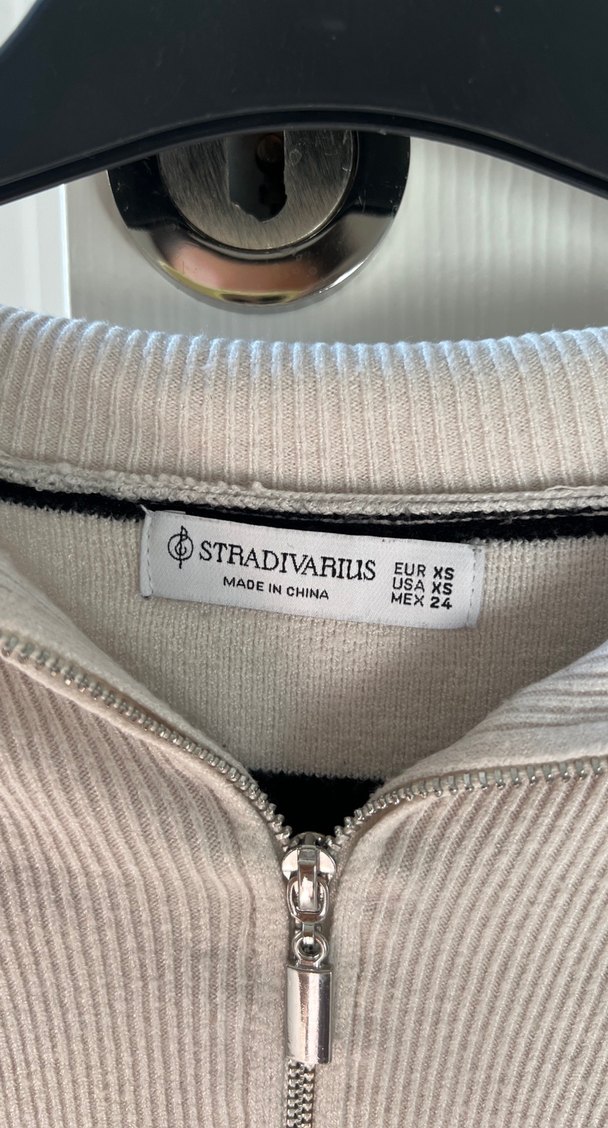 Stradivarius Siyah Çizgili Yarım Fermuarlı Triko Kazak - Görsel 2