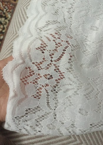 Beyaz Dantelli Kolsuz Bluz - Görsel 2