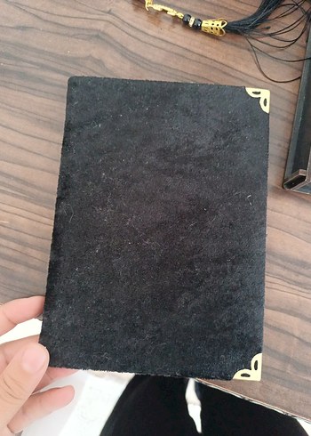 Siyah Kadife Kaplı Kuran-ı Kerim ve Tesbih Seti - Görsel 5