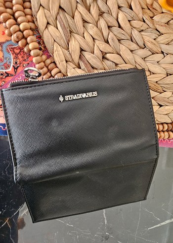  Beden Stradivarius Siyah Deri Fermuarlı Kadın Cüzdan