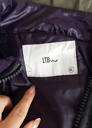 Mor Fermuarlı uzun Kadın Kışlık Mont - Görsel 4