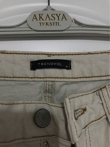 38 Beden Trenyolmilla Krem jean