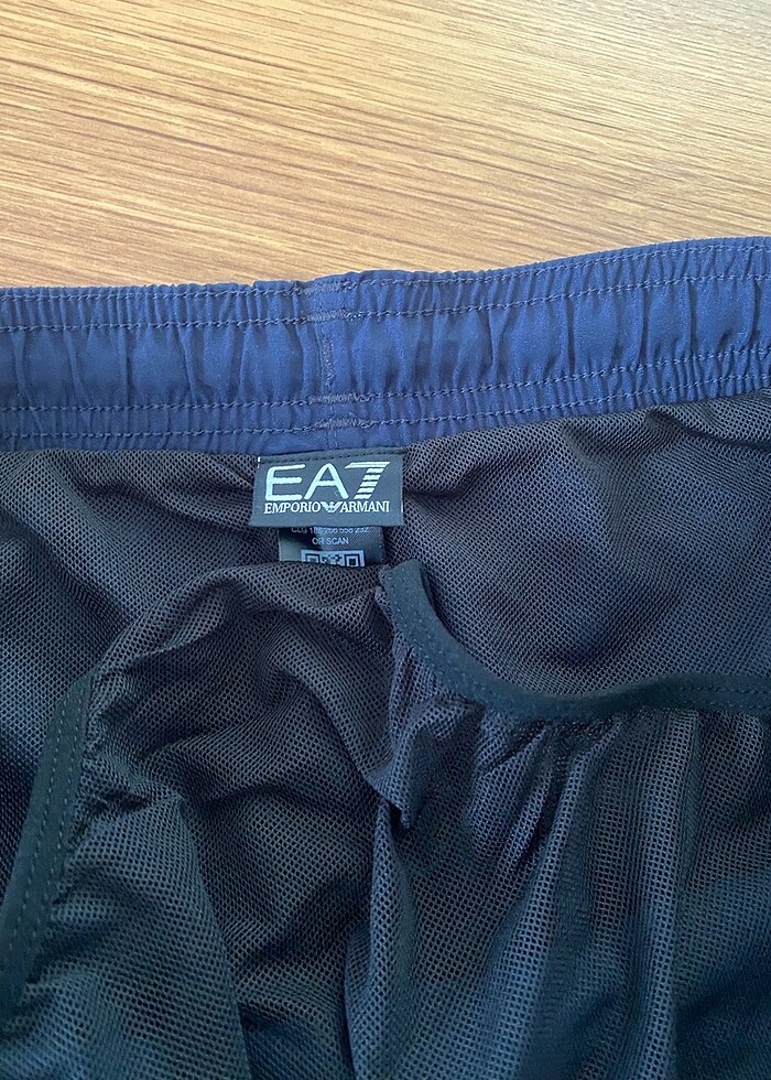 Orjinal EA7 deniz şortu - Görsel 2