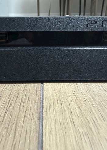 Beden Renk PlayStation 4 Slim Oyun Konsolu