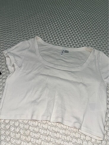 basic tshirt