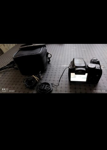 Siyah Dijital Fotoğraf Makinesi ve Çantası - Görsel 7