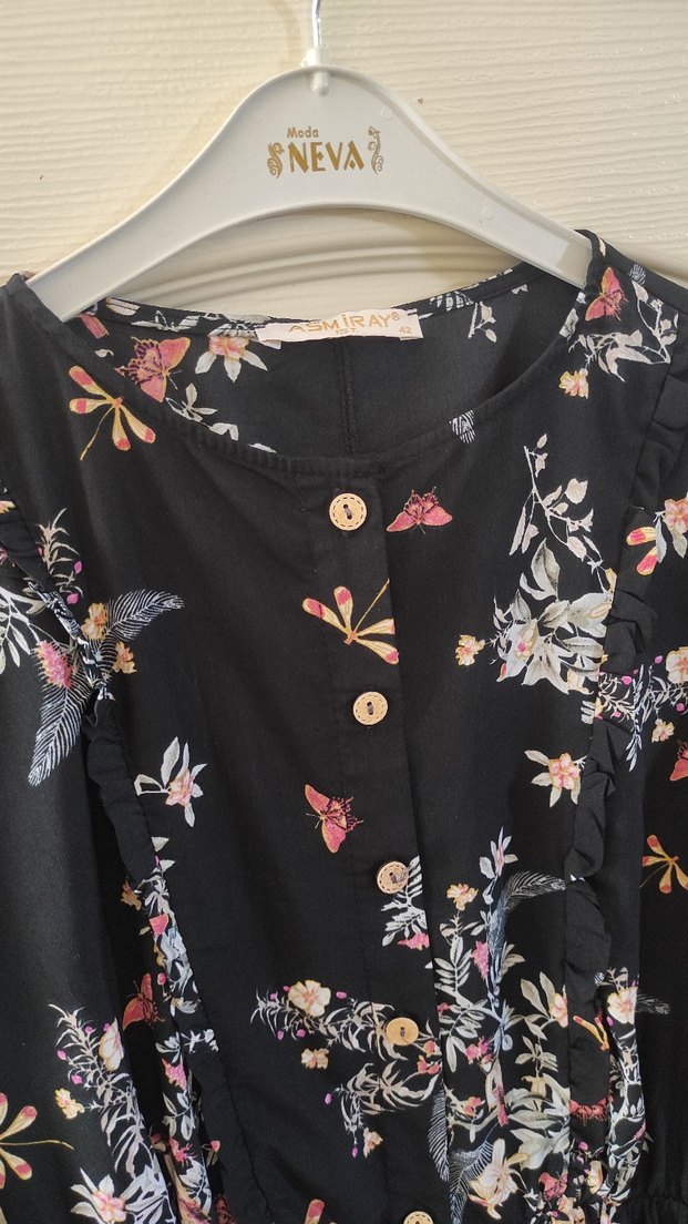 Uzun Kollu Siyah Çiçek Desenli Elbisesi - Görsel 3