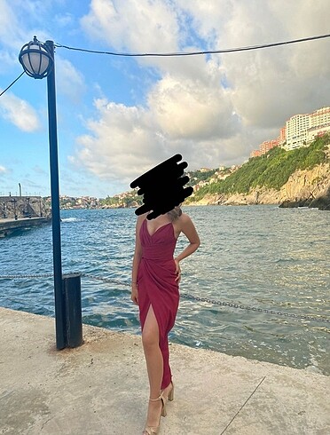 İnce Askılı Mürdüm Mezuniyet balo Elbisesi