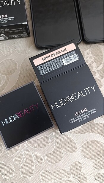 HUDA BEAUTY BAKİNG PUDRA (SIFIR 5 ADET VAR)