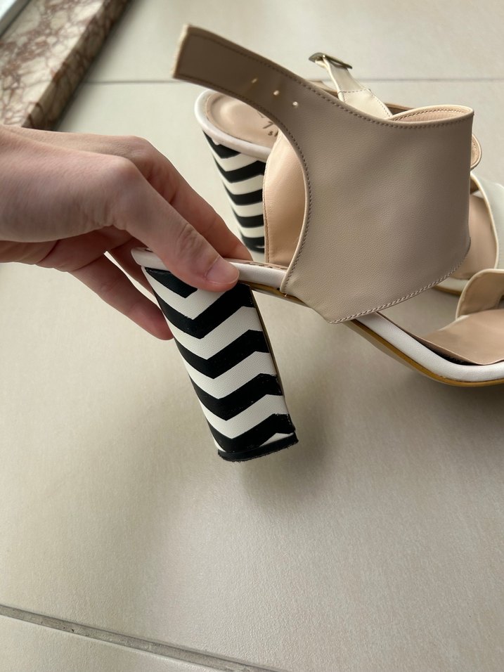 Bayan topluklu ayakkabı - Görsel 2