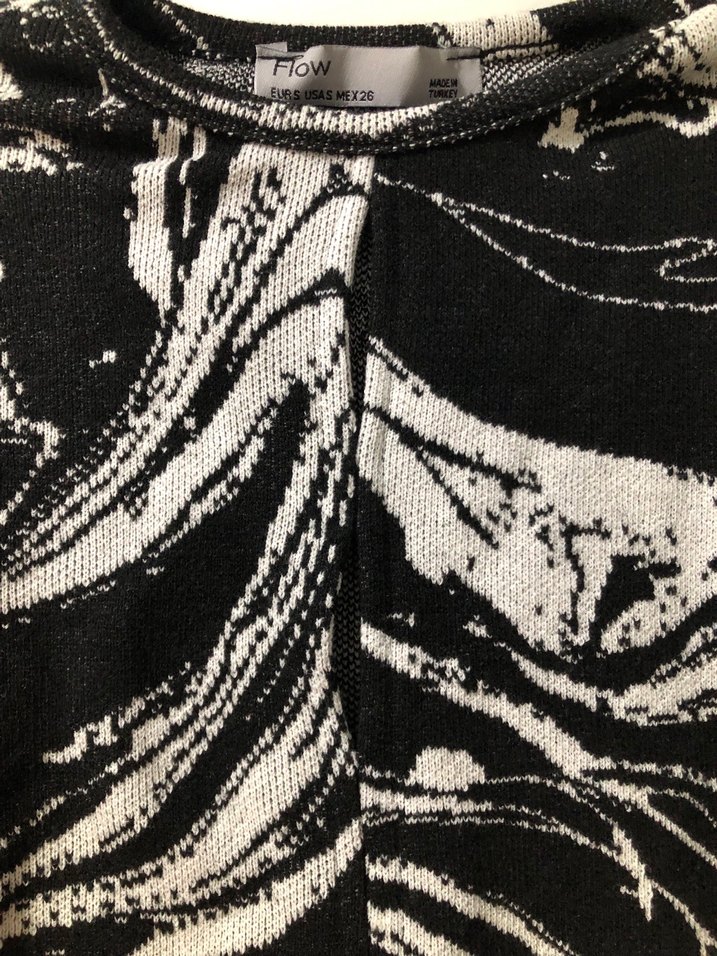 Siyah Beyaz Tie-Dye Uzun Kollu Crop Bluz - Görsel 3