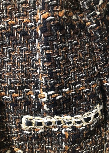 Zincir Detaylı Kahverengi Midi Kadın Kaban - Görsel 4