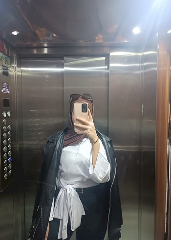 Diğer Zara Beyaz V Yakalı Düğmeli Kadın Gömlek
