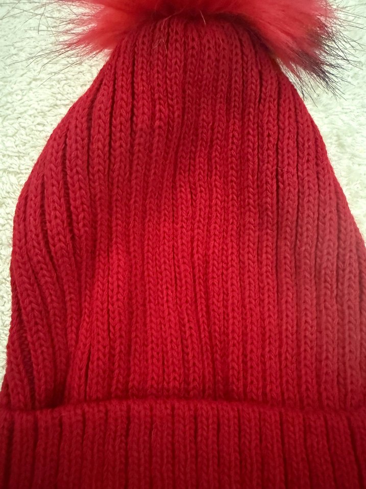 Kırmızı Kürklü Kadın Bere - Görsel 2