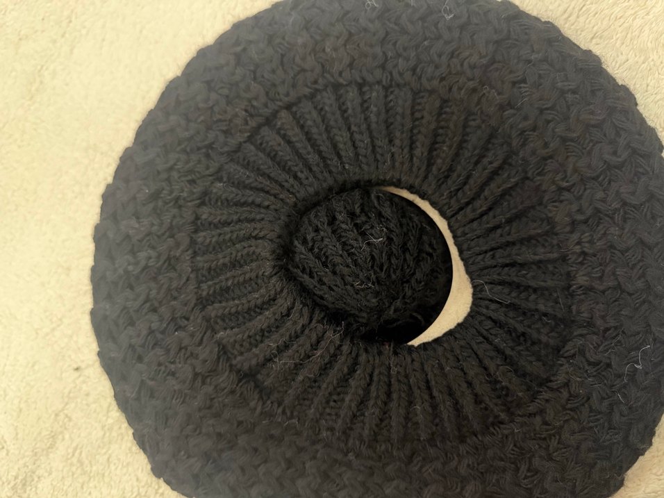 Siyah Kadın ressam Yün Örgü Bere - Görsel 4