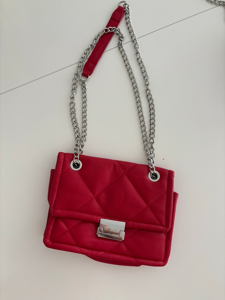 Zincir Detaylı Kırmızı Deri Kadın Çanta - Görsel 2