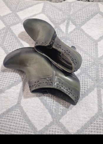 Gri Dolgu Topuklu Tokalı Kadın Bot - Görsel 8