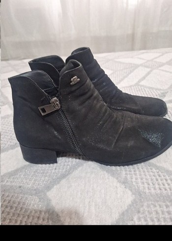 Siyah Süet Tokalı Blok Topuklu Kadın Bot - Görsel 4