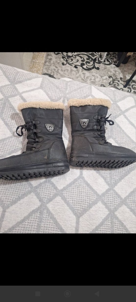 Siyah Kürklü Kadın Botu - Dolgu Topuklu - Görsel 5