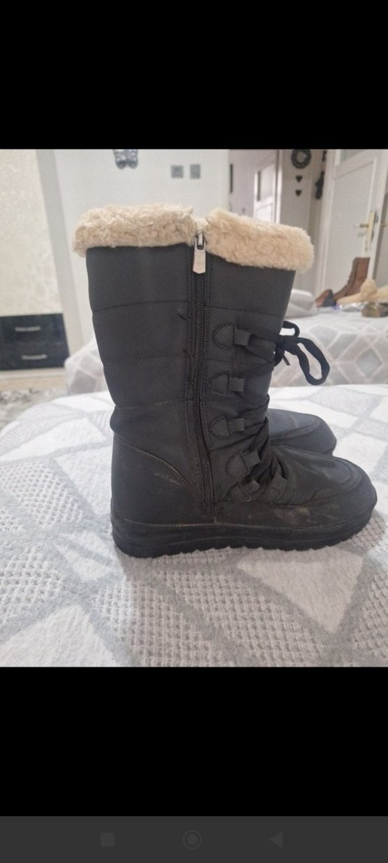 Siyah Kürklü Kadın Botu - Dolgu Topuklu - Görsel 4