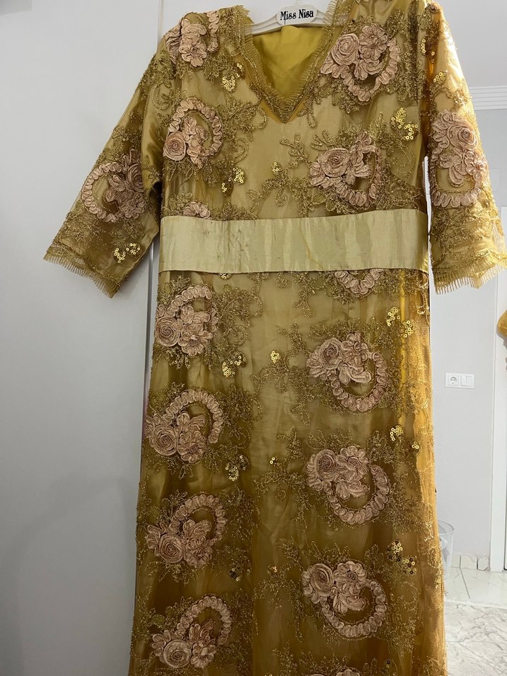 Altın İşlemeli Dantel Uzun Kadın Elbisesi - Görsel 2