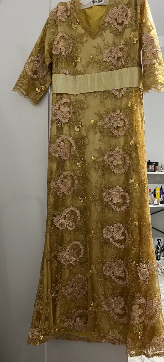 Altın İşlemeli Dantel Uzun Kadın Elbisesi - Görsel 4