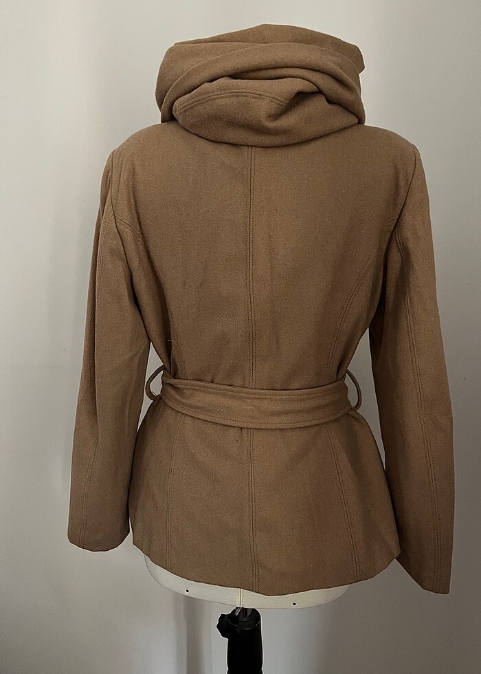 Zara yün içerikli kaban - Görsel 3