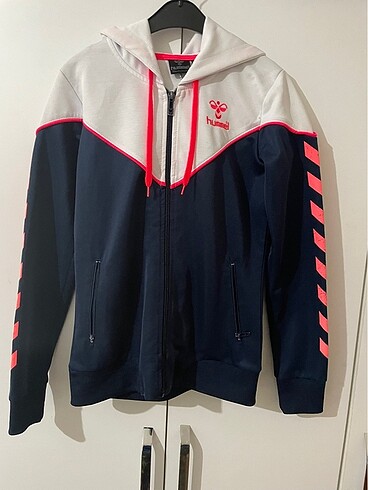 hummel esofman takimi