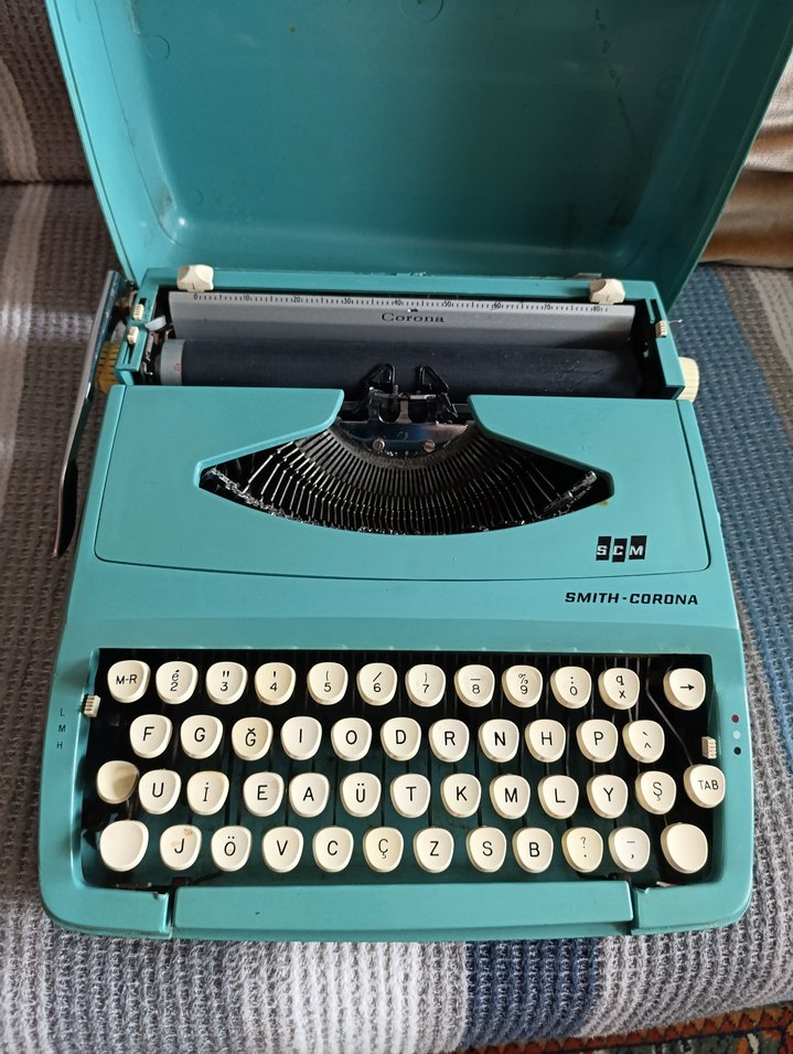 Turkuaz Smith-Corona Daktilo - Görsel 2