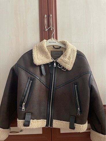 ZARA MONT!