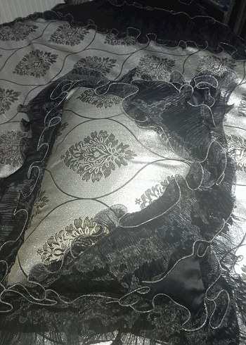 Siyah Yatak Örtüsü - Görsel 4