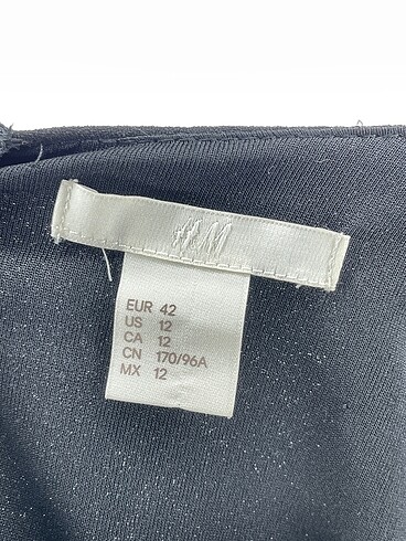 42 Beden siyah Renk H&M Kısa Elbise %70 İndirimli.