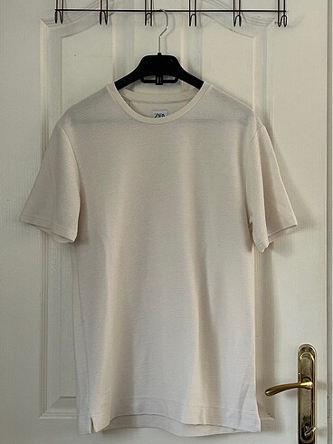 ZARA Dokulu Kumaş T-Shirt