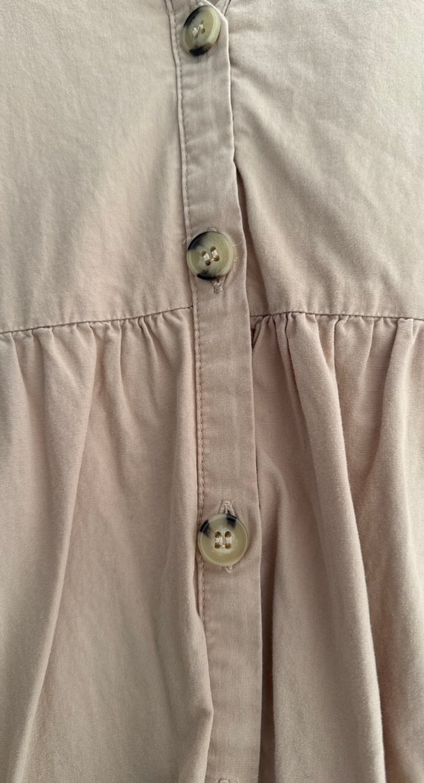 Bej V Yaka Düğmeli Midi Elbise - Görsel 3