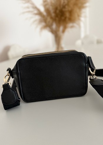 Valentino Siyah Deri Kemerli Kadın Çanta - Görsel 2