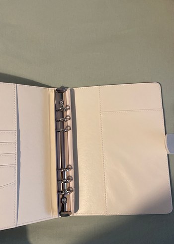 Pastel Beyaz Deri Binder - Görsel 2