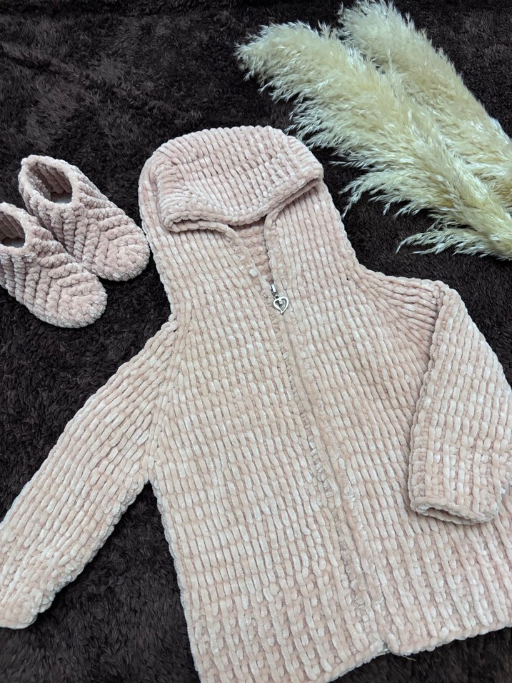 Kız Çocuk Bej Kapüşonlu Örgü Hırka - Görsel 2