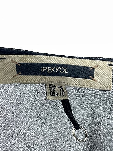 40 Beden siyah Renk ipekyol Bluz %70 İndirimli.