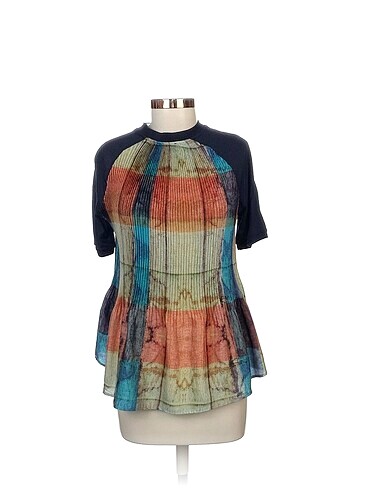 Zara Bluz %70 İndirimli.