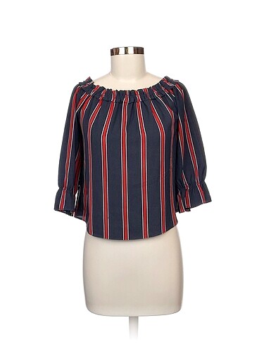 H&M Bluz %70 İndirimli.