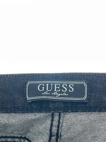 27 Beden siyah Renk Guess Jean / Kot %70 İndirimli.