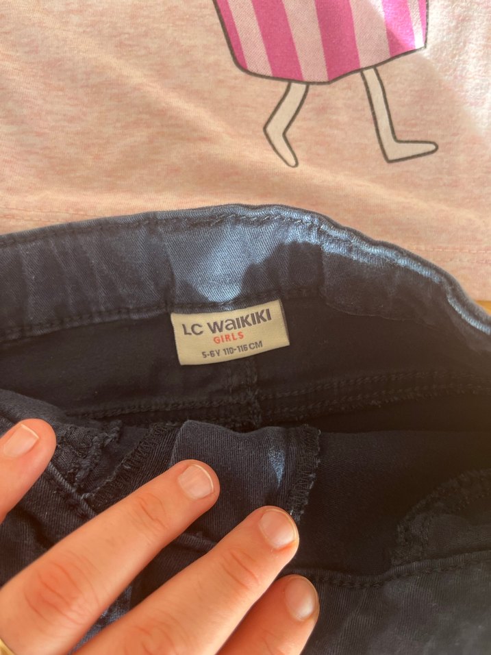 Kız Çocuk Pembe Tişört ve kot eteği - Görsel 2