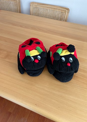 Uğur Böceği Puf Terlik - Görsel 2