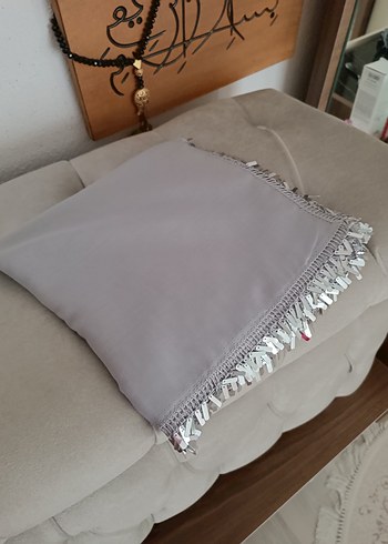 Diger Gri Nakışlı yazma eşarp 