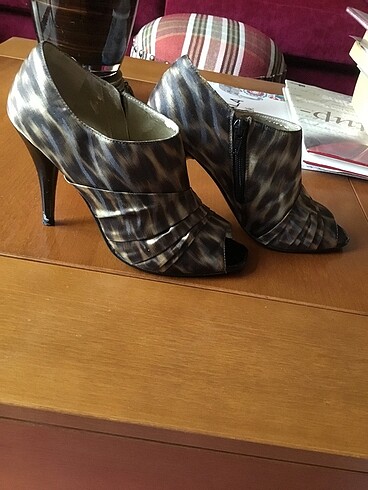 Enzo Angiolini Nine West / Enzo Angiolini Saten leopar Bootie