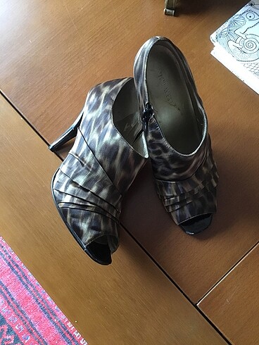 36,5 Beden Nine West / Enzo Angiolini Saten leopar Bootie