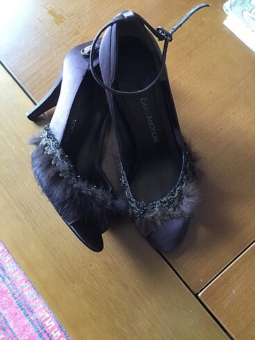 Enzo Angiolini Nine West/ Enzo Angiolini marka Kahve saten işlemeli tüylü abiye